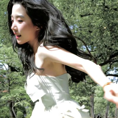 拳头在哭泣